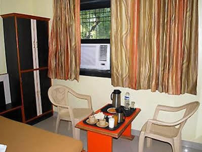 Sai Ganesh Hotel Sirdi Kültér fotó