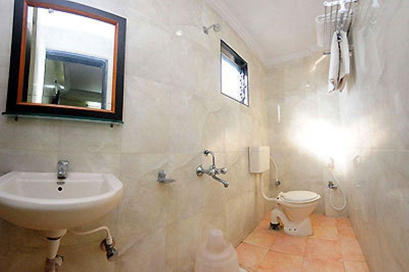 Sai Ganesh Hotel Sirdi Szoba fotó